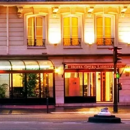Opera Lafayette 3*