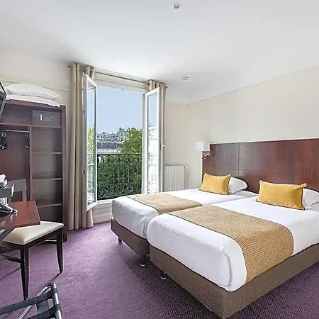 Opera Lafayette 3*