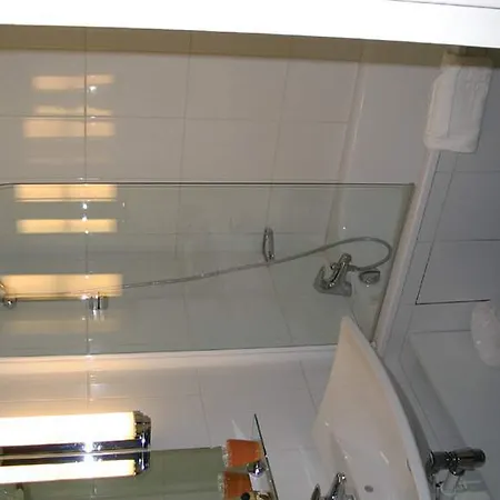 Opera Lafayette 3* باريس