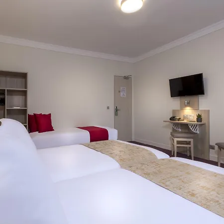 Opera Lafayette 3*